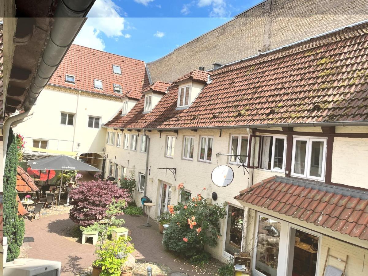 Fewo1846 - An Der Alten Kaffeeroesterei - Stilvoll Eingerichtete 2-Zimmer-Wohnung Im Stadtzentrum فلنسبورغ المظهر الخارجي الصورة
